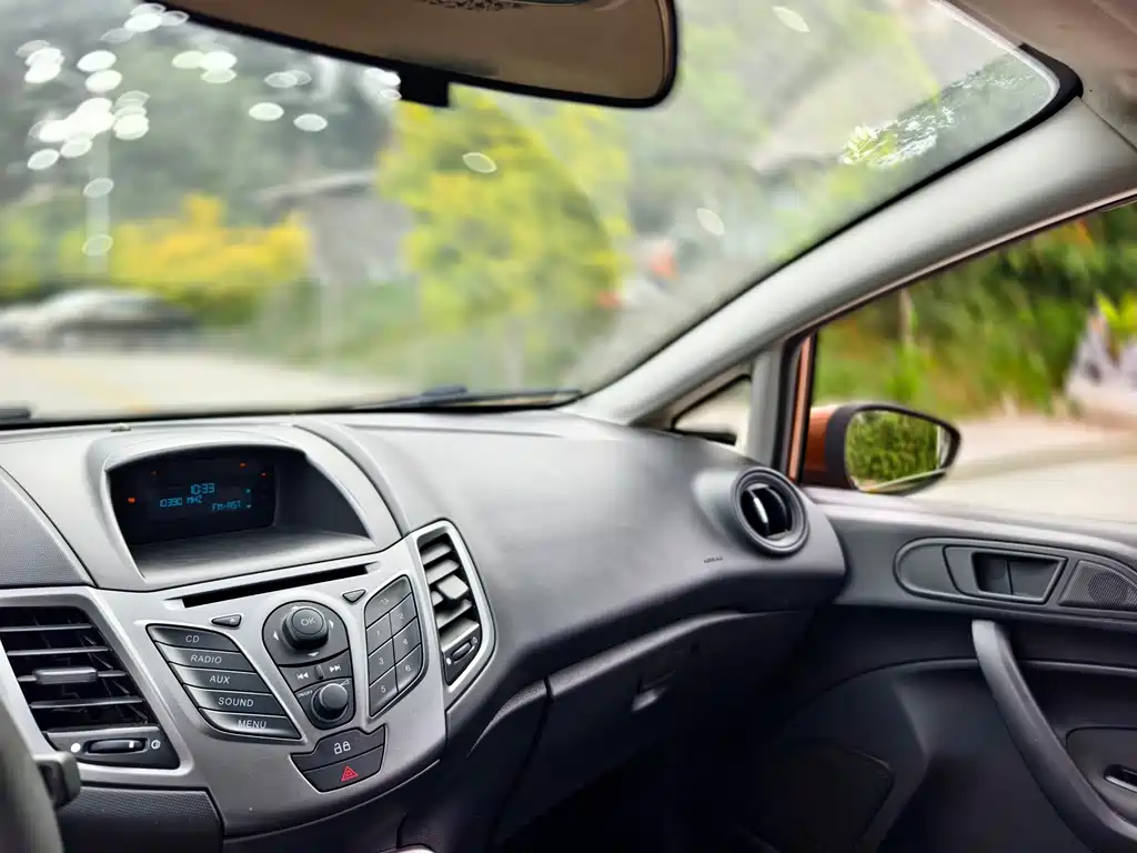 Ford Fiesta Hatchback 1.5L Manual Elegant Type, фото 25