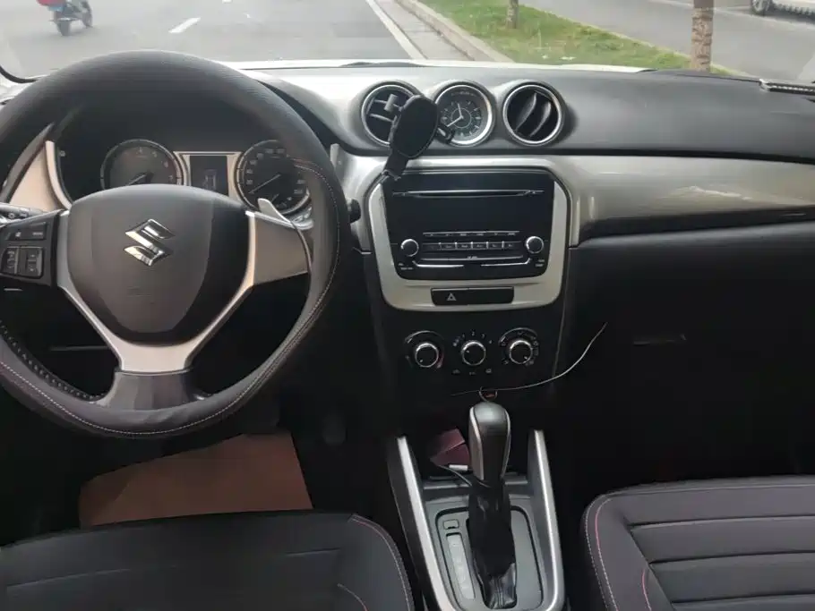 Suzuki Vitara — миниатюра 12