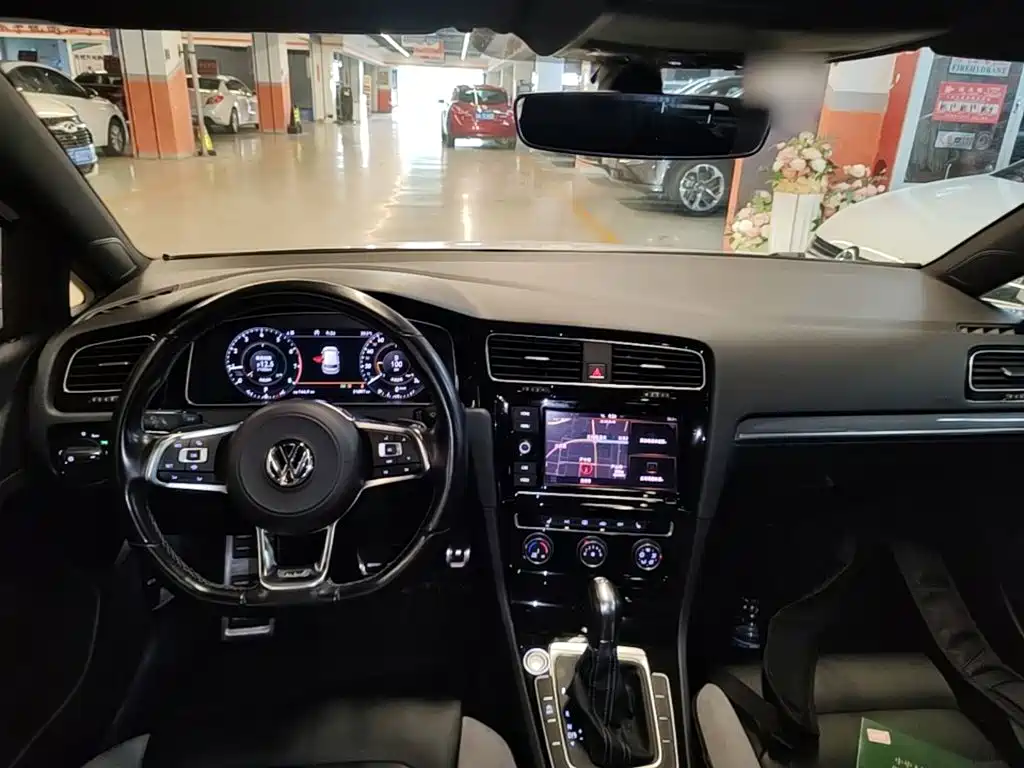 Volkswagen Golf — миниатюра 10