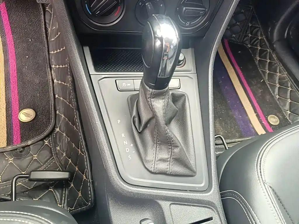 Volkswagen Lavida — миниатюра 14