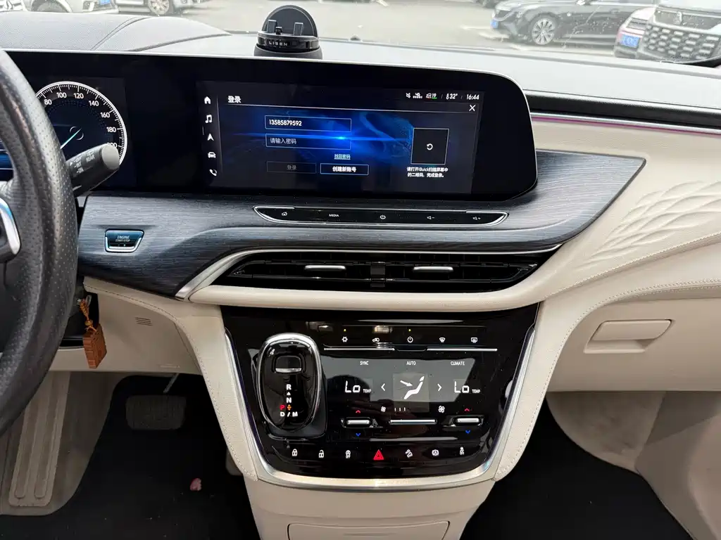 Buick GL8 — миниатюра 13