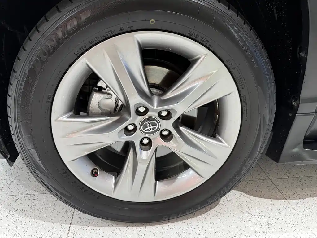 Toyota Highlander — миниатюра 12