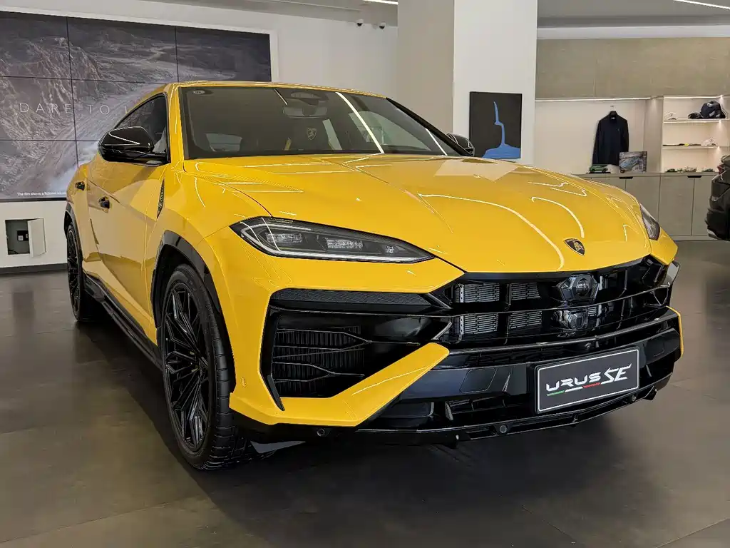 Lamborghini Urus SE — фотографии объявления, Фото 2