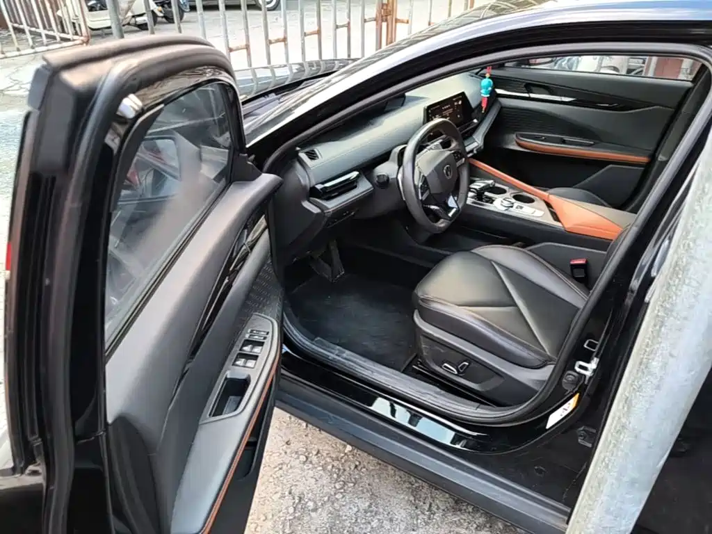 Changan UNI-V — миниатюра 18