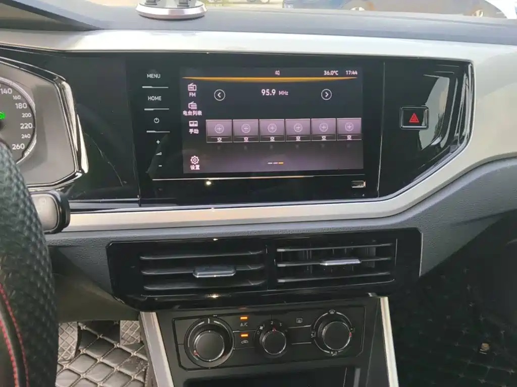 Volkswagen Polo — миниатюра 13