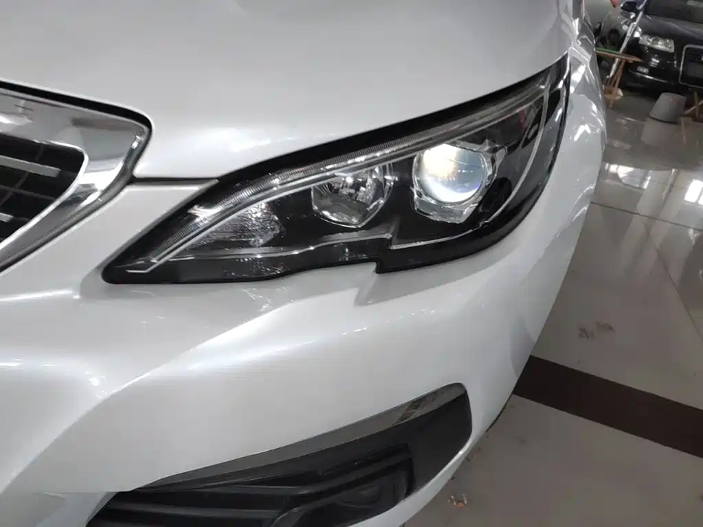 Peugeot 308 — миниатюра 24