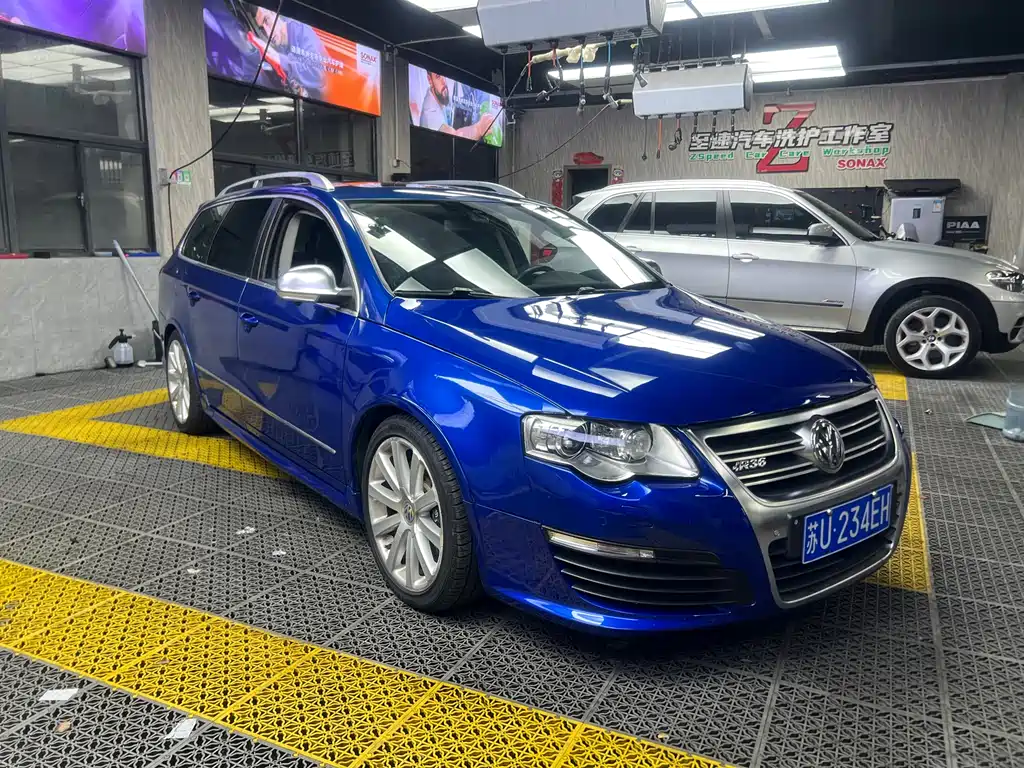 Volkswagen Passat 2008 R36