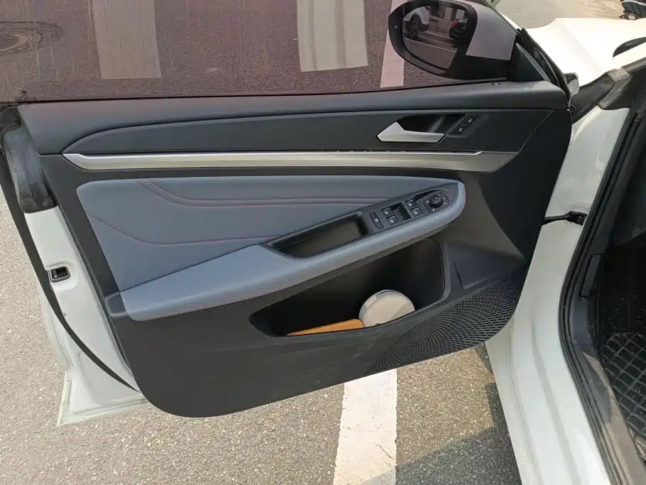 Volkswagen Lamando — миниатюра 7