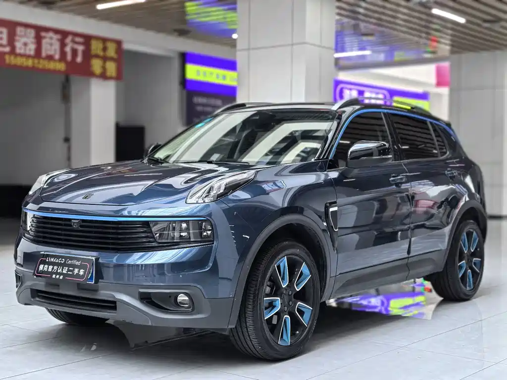 Lynk & Co 01