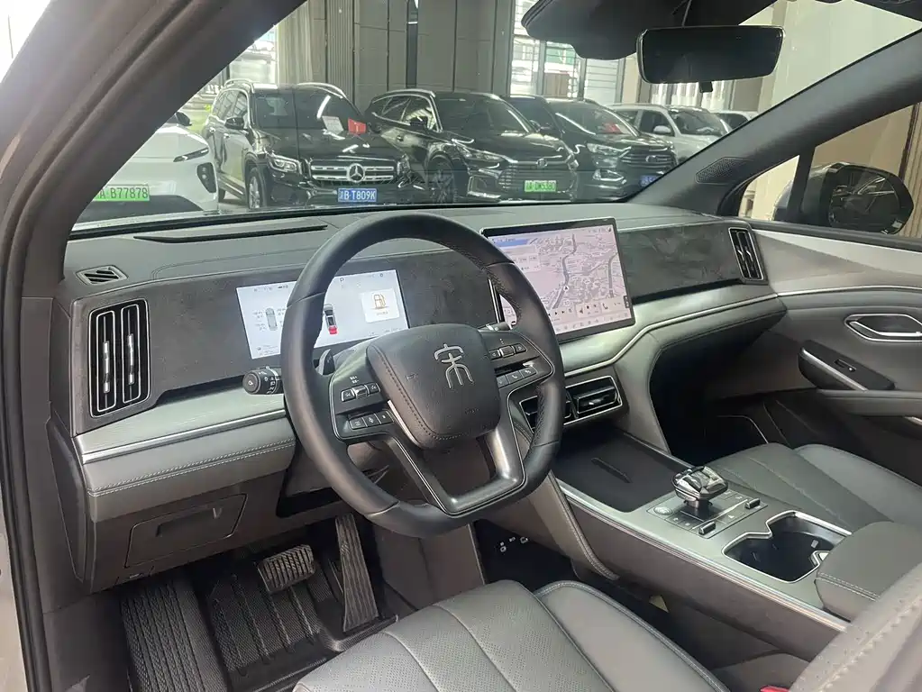 BYD L DM-i — миниатюра 9