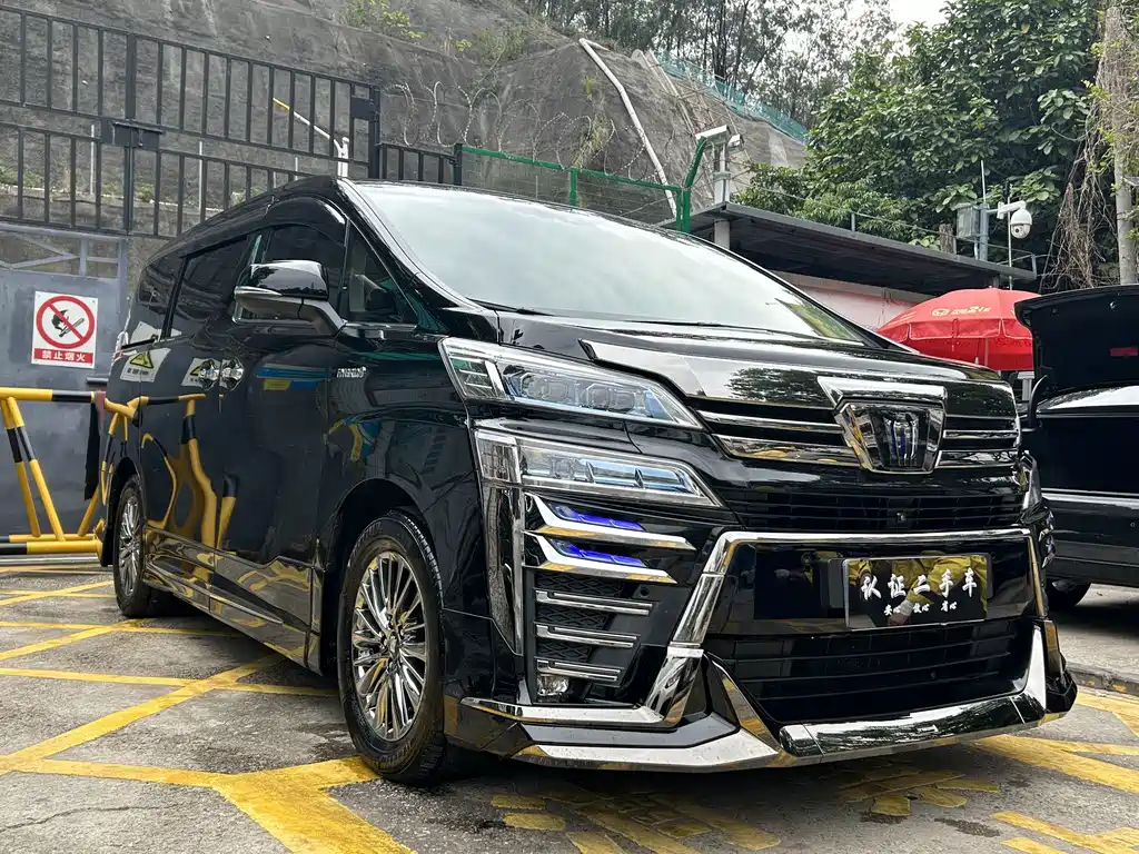Toyota Vellfire — миниатюра 3