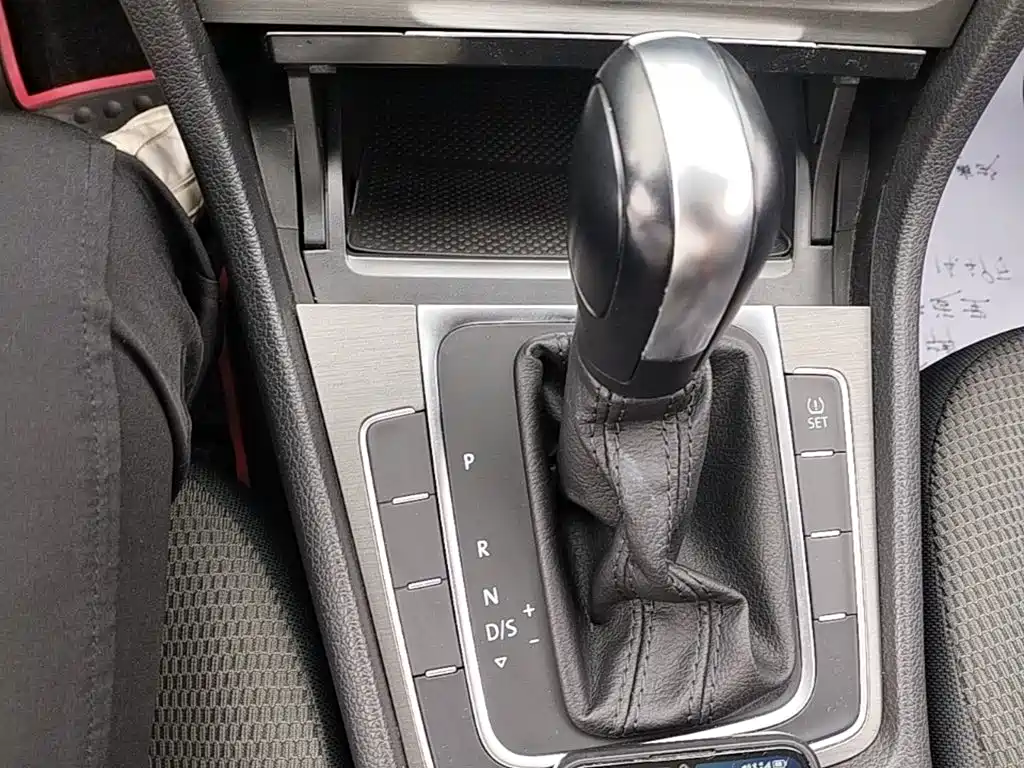 Volkswagen Golf — миниатюра 14
