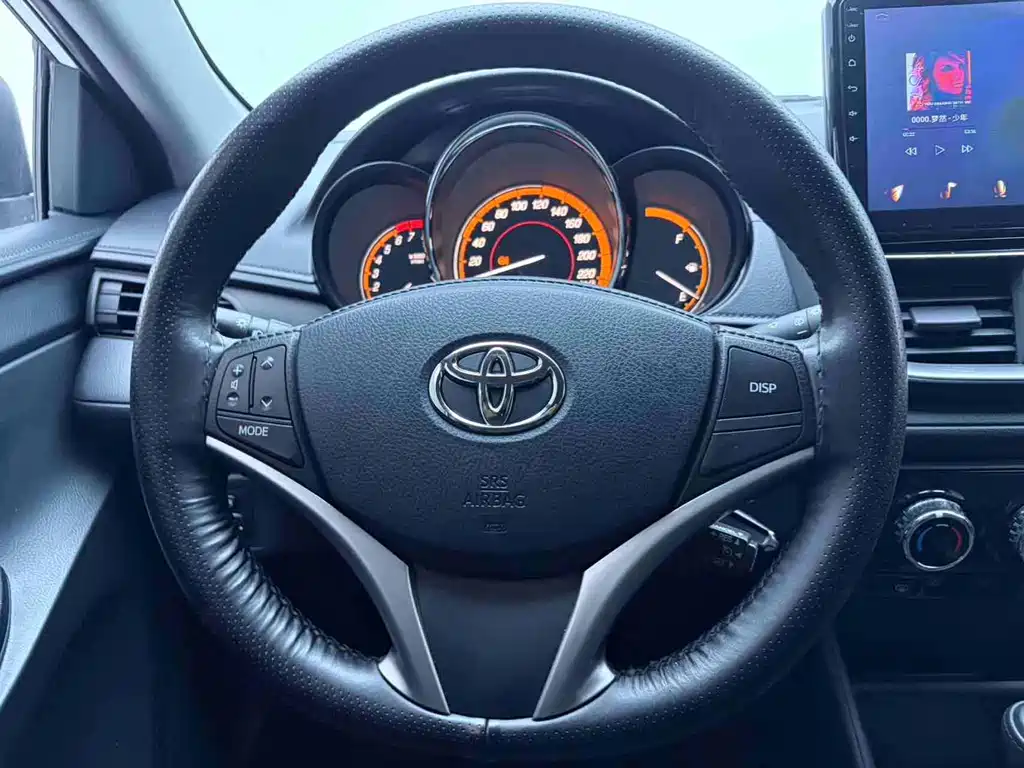 Toyota Yaris L — миниатюра 9