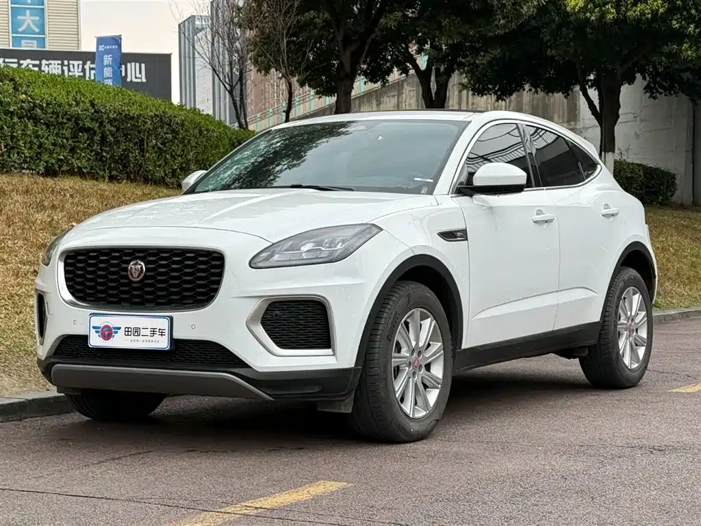 JAGUAR E PACE