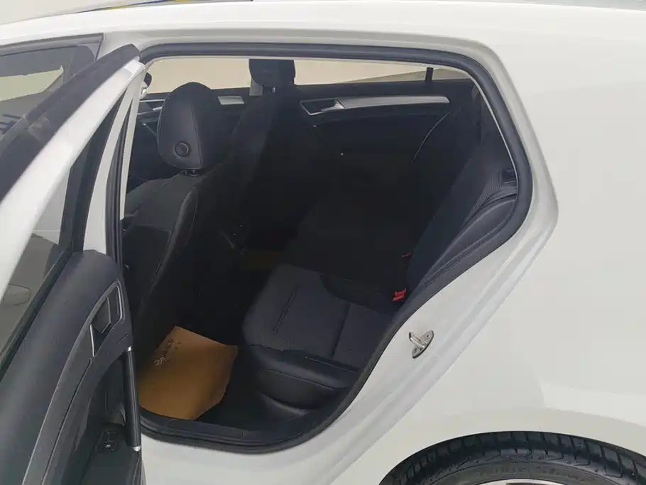 Volkswagen Golf — миниатюра 11