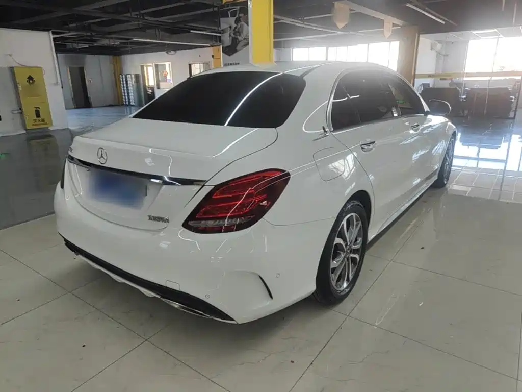 Mercedes-Benz C-Class — миниатюра 7