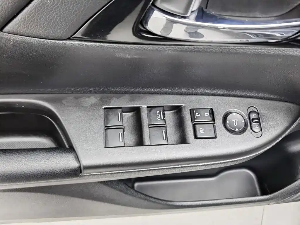 Honda Accord — миниатюра 9