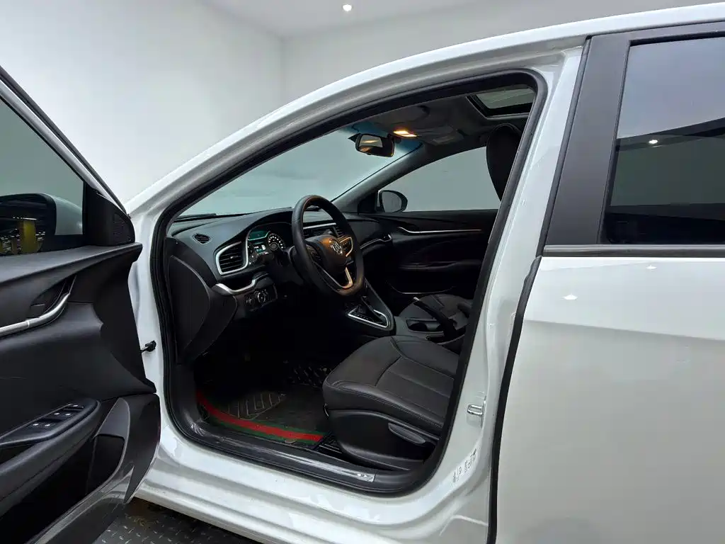 Buick Excelle — миниатюра 11