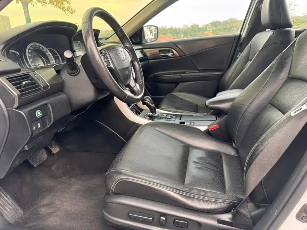 Honda Accord — миниатюра 4