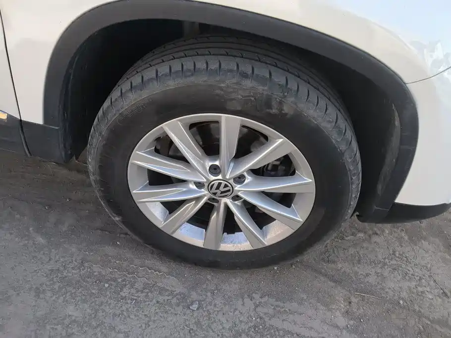 Volkswagen Tiguan — миниатюра 6