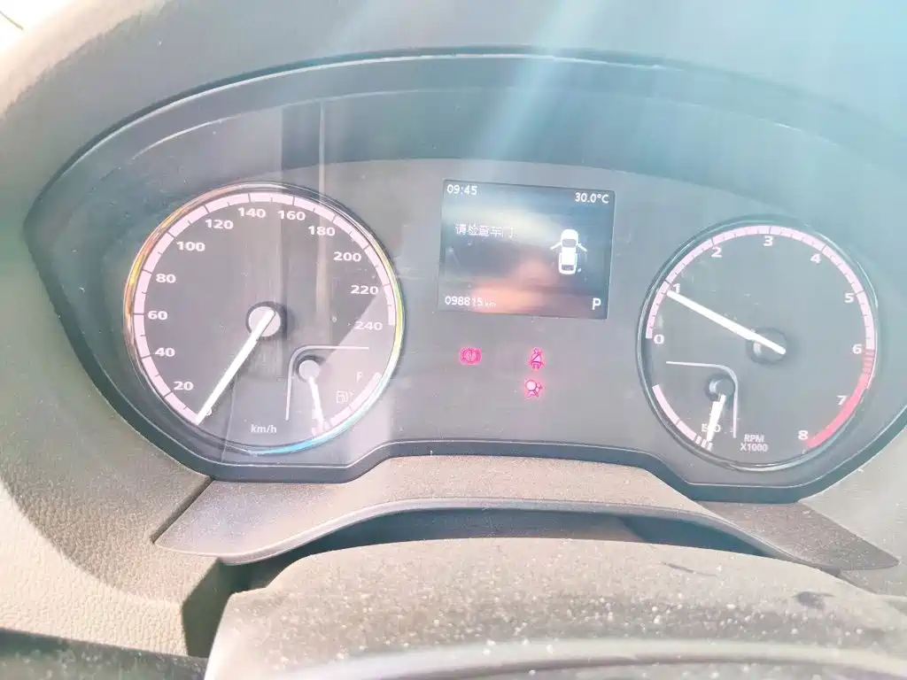Qoros Qoros 3 — миниатюра 13