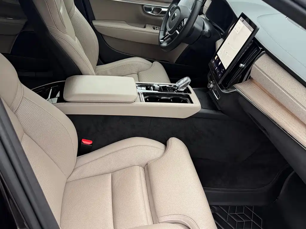 Volvo S90 PHEV — миниатюра 9