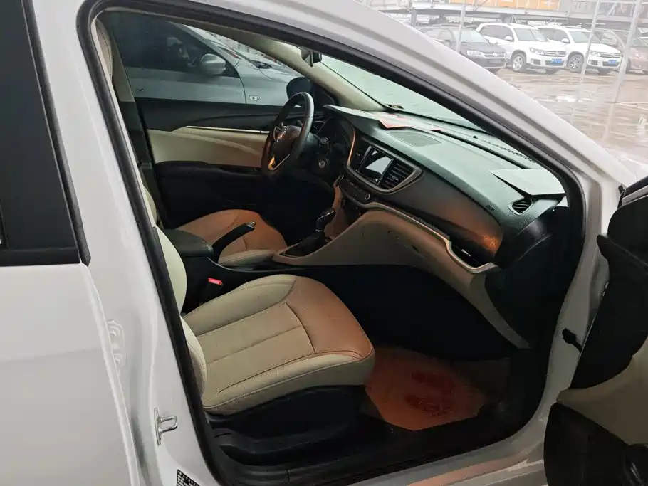 Buick Excelle — миниатюра 8
