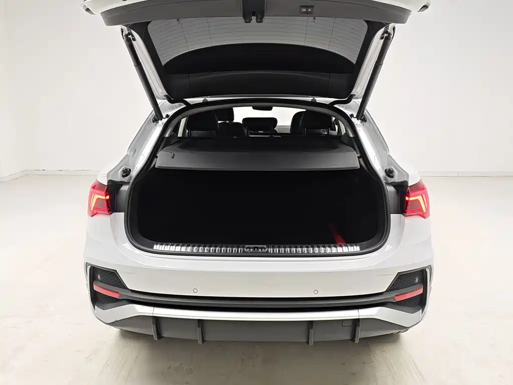 Audi Q3 Sportback — миниатюра 10