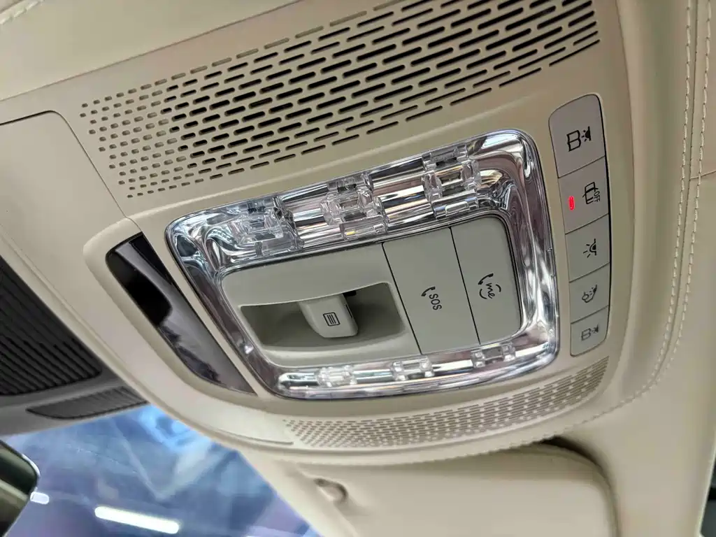Mercedes-Benz GLS — миниатюра 16