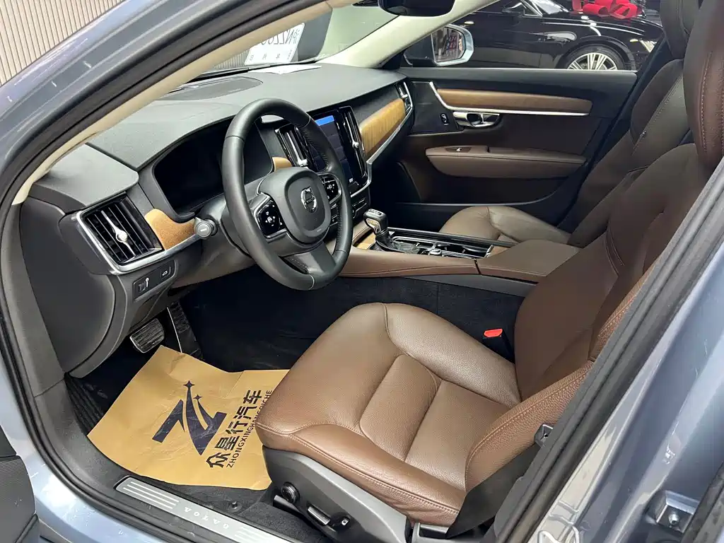 Volvo S90 — миниатюра 7