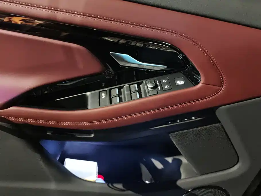 Land Rover Evoque — миниатюра 7