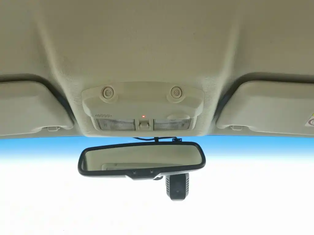 Mitsubishi Pajero (Import) — миниатюра 24