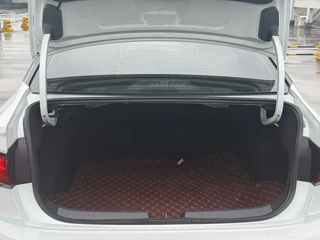 Volkswagen Sagitar — миниатюра 13