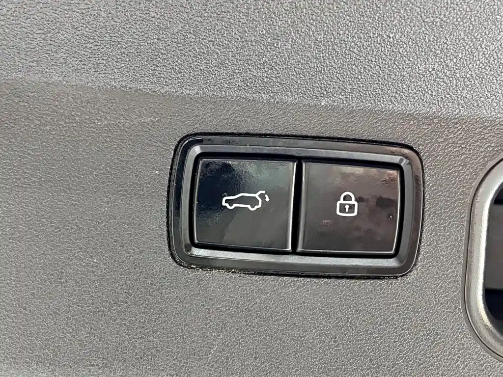 Li Auto Li ONE — миниатюра 12