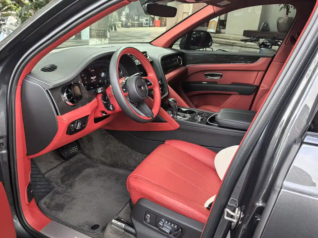 Bentley Bentayga — миниатюра 5