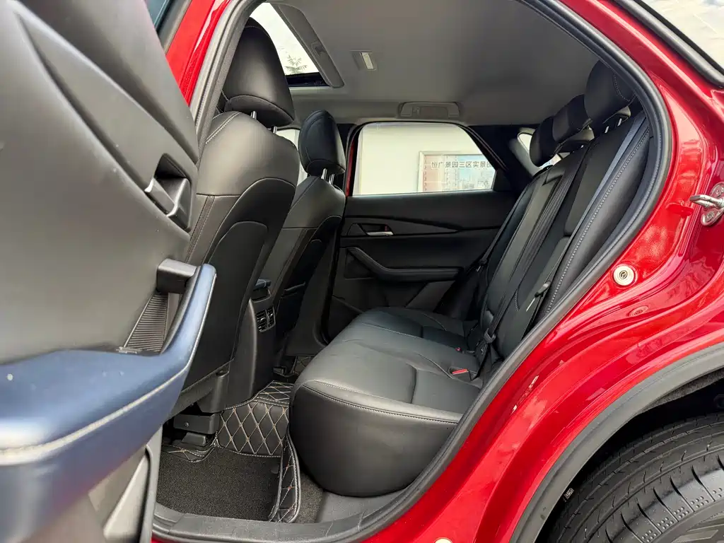 Mazda CX-30 — миниатюра 11
