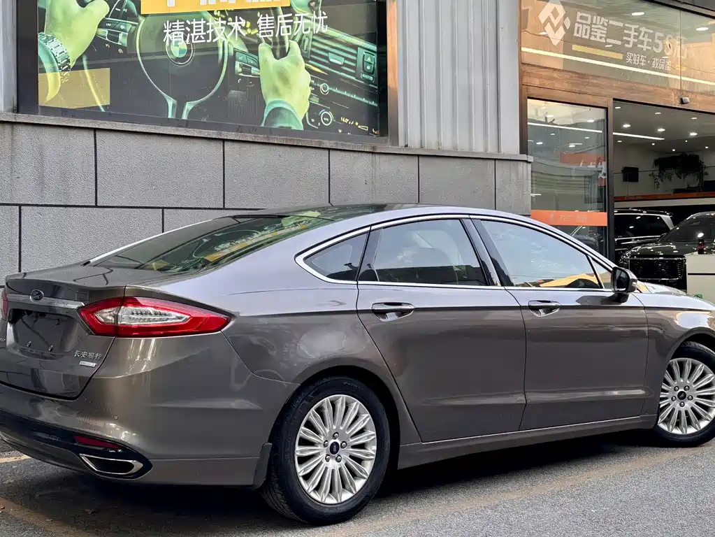Ford Mondeo — миниатюра 2