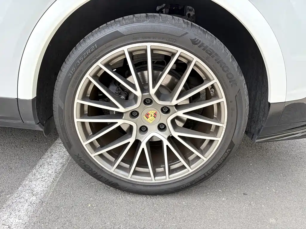 Porsche Cayenne — миниатюра 21