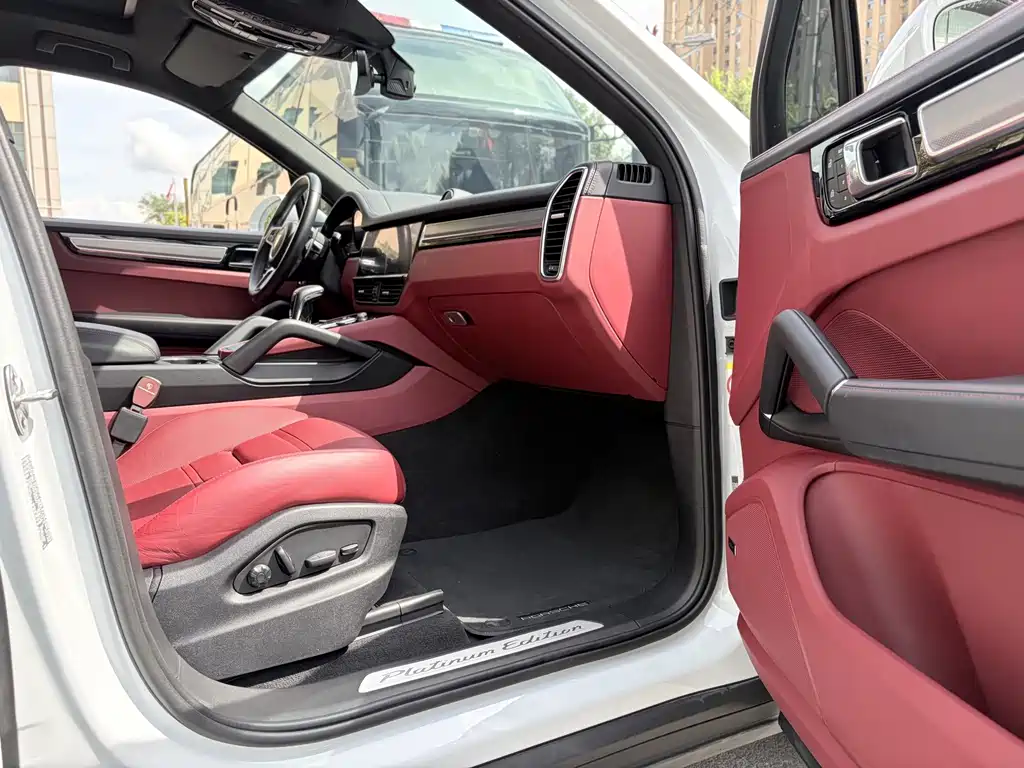 Porsche Cayenne — миниатюра 24