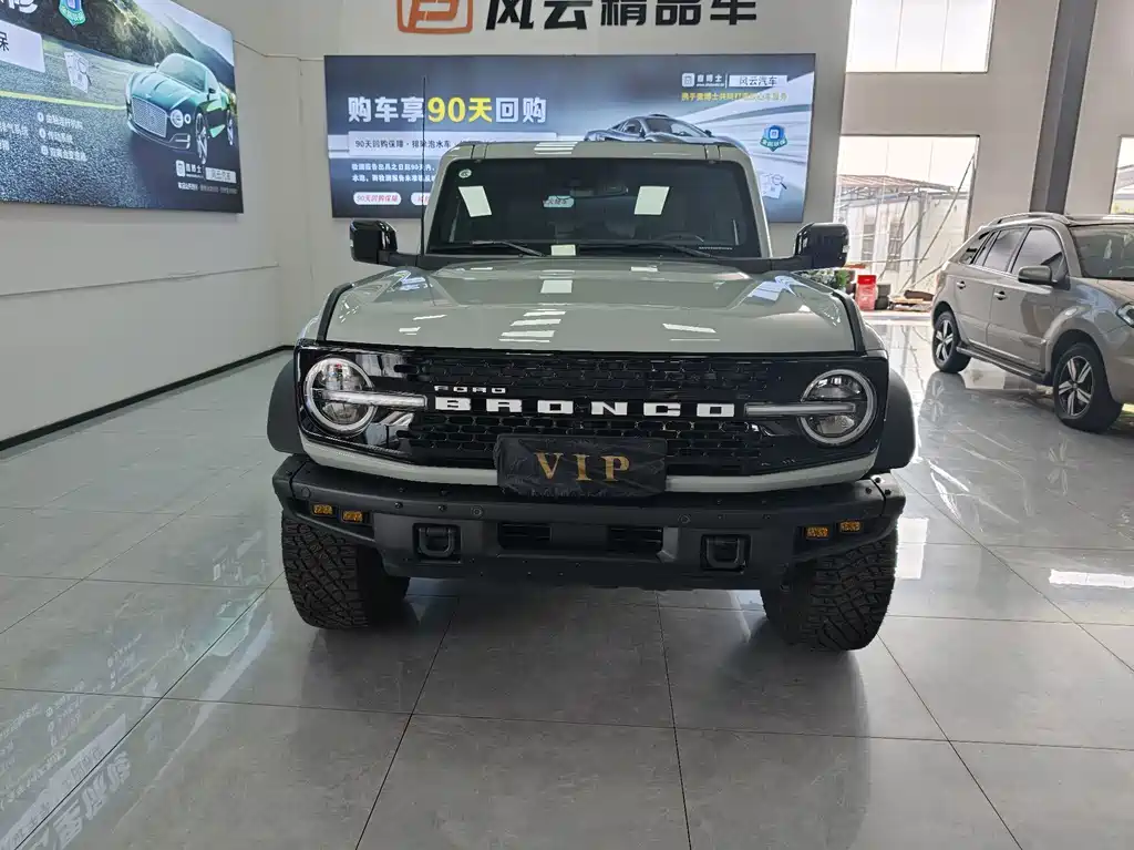Ford Bronco — миниатюра 2