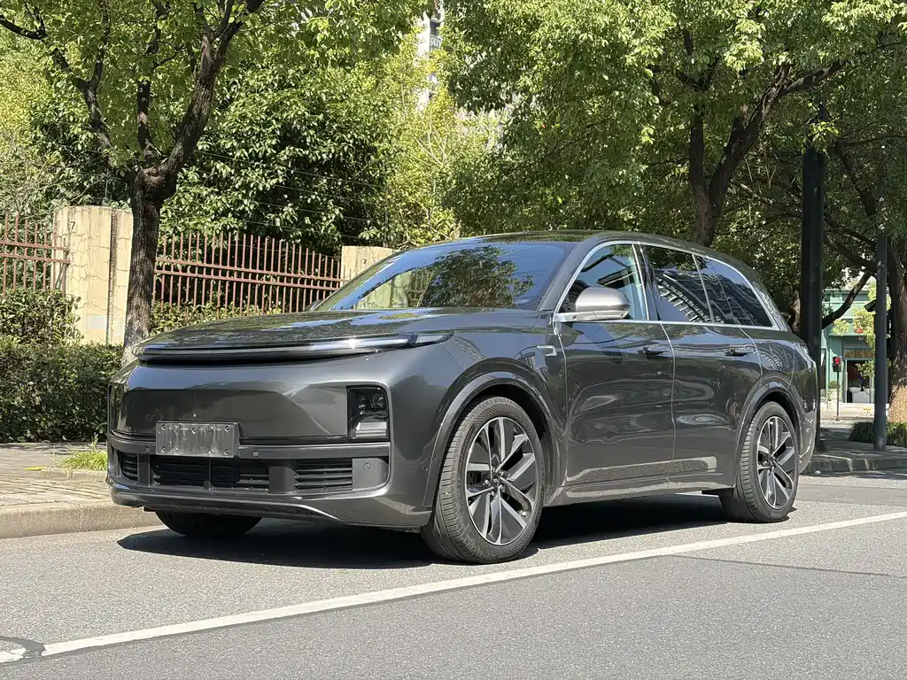 Li Auto L8