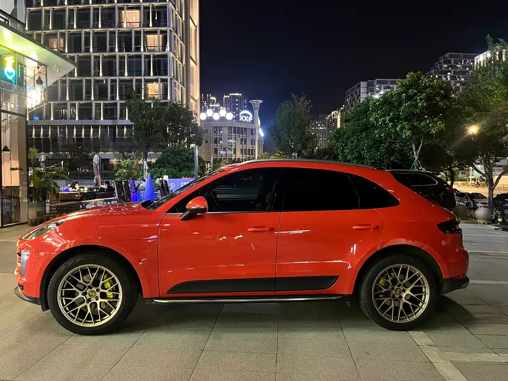Porsche Macan — миниатюра 7