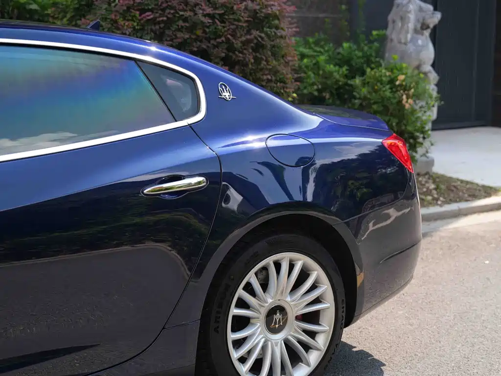 Maserati Quattroporte — миниатюра 5