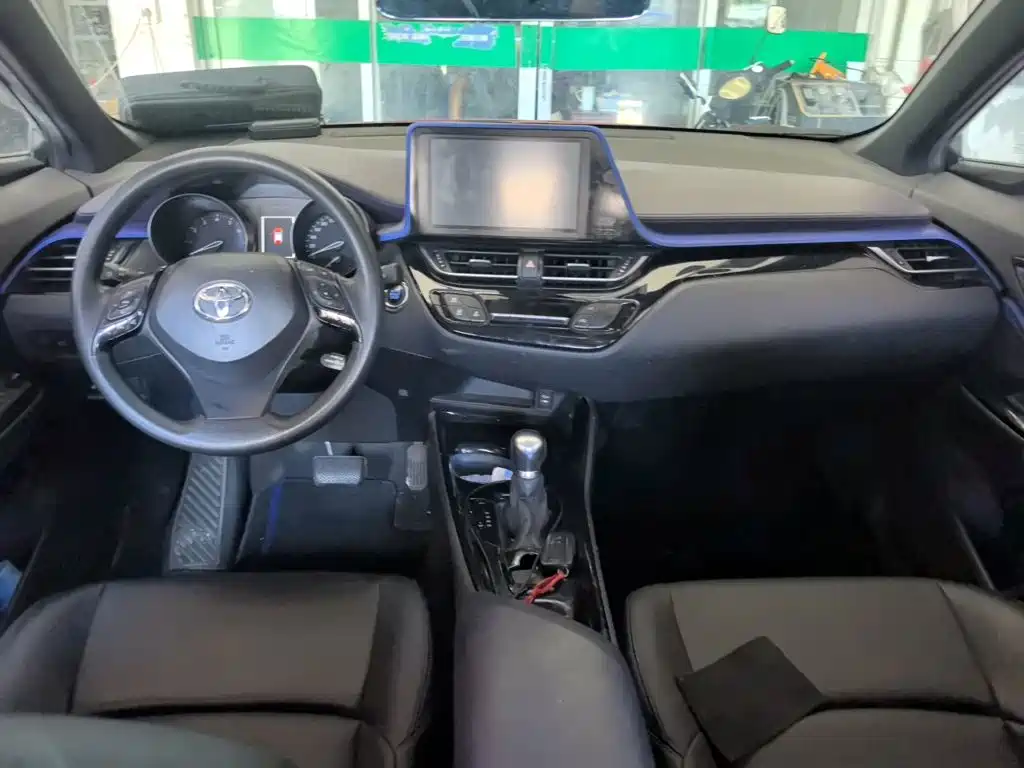 Toyota C-HR — миниатюра 13