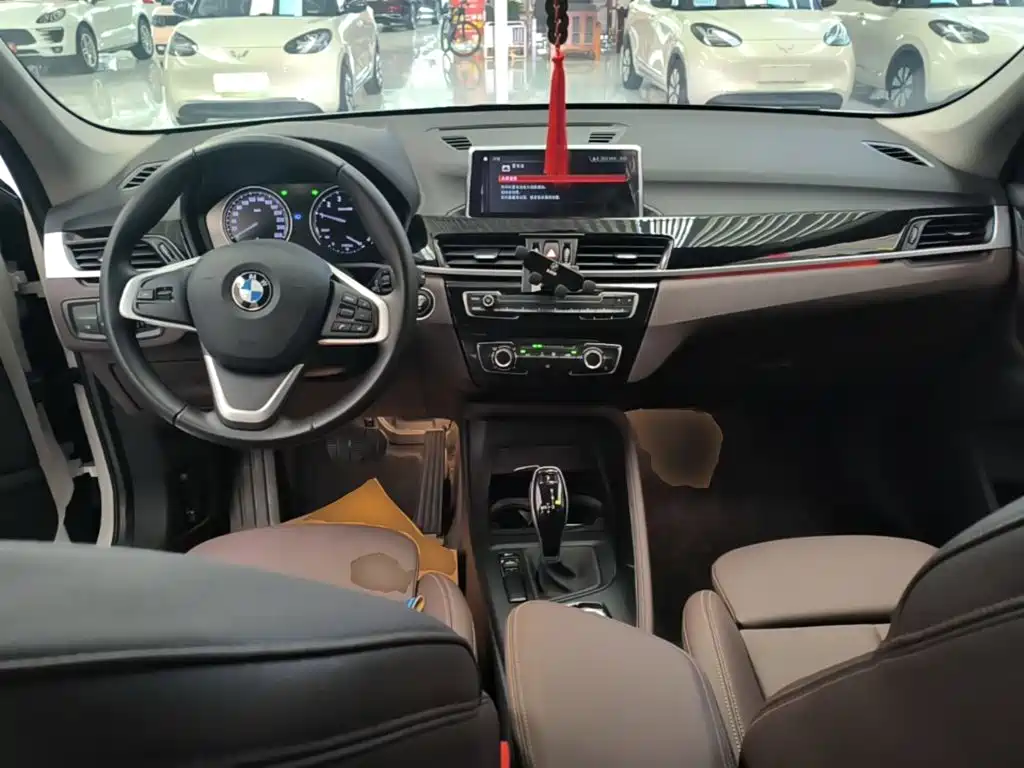 BMW X1 — миниатюра 10