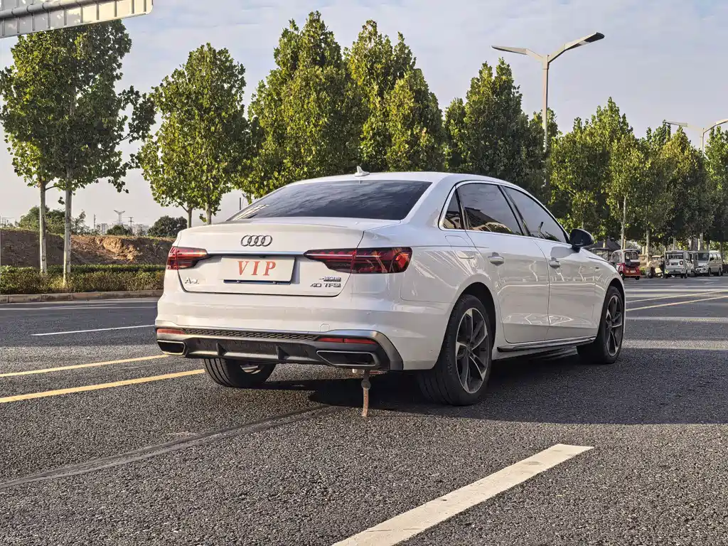 Audi A4L — миниатюра 4