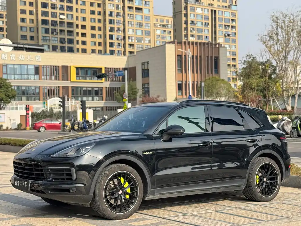 Porsche Cayenne Hybrid 2019