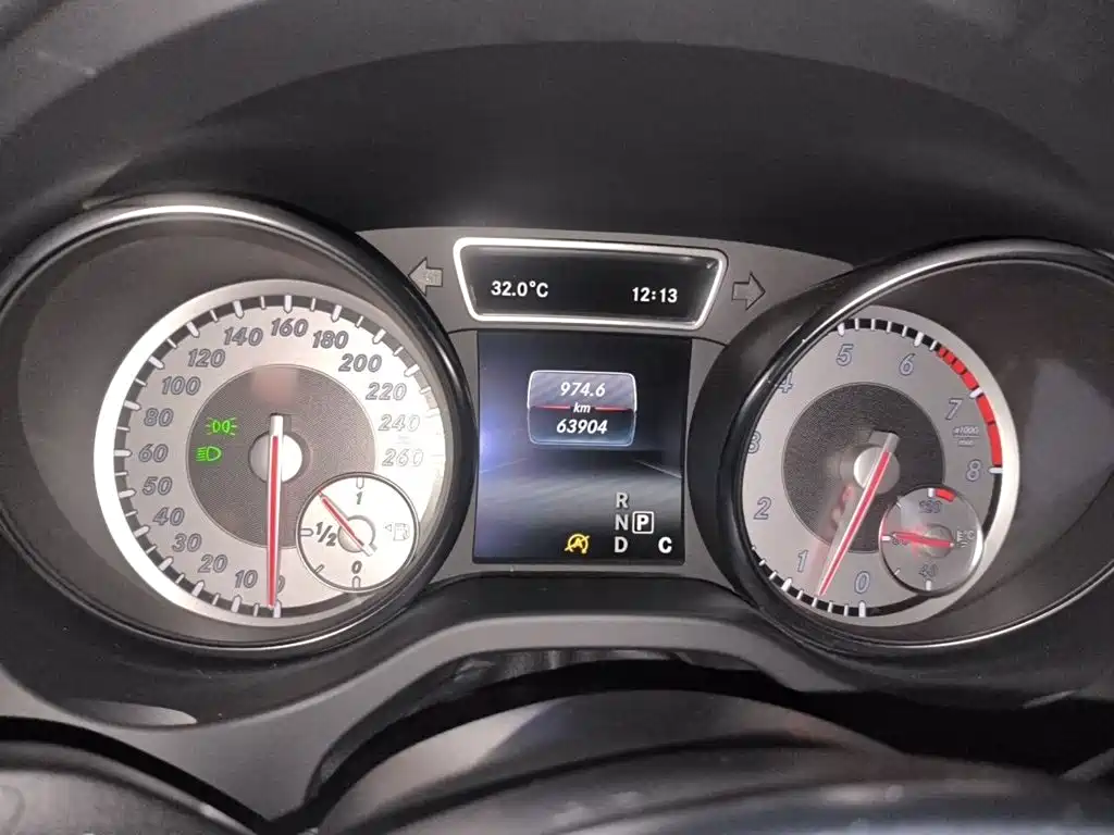 Mercedes-Benz CLA (Import) — миниатюра 4