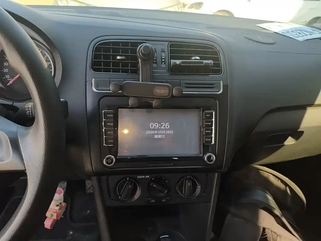 Volkswagen Polo — миниатюра 13