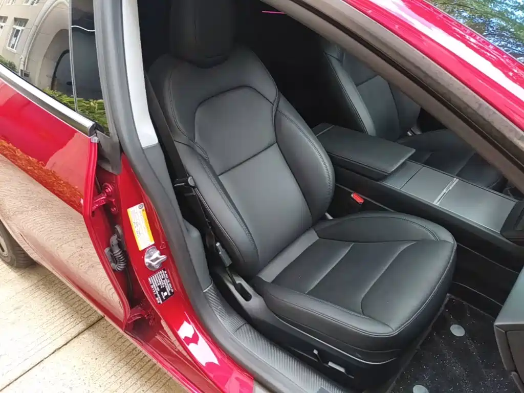 Tesla Model 3 — миниатюра 25